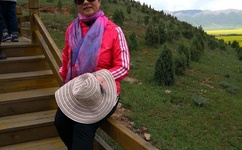 校花两腿中间被同桌摸出水了动漫